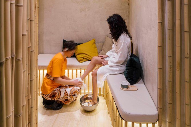 Pamper your feet with foot bath and reflexology massage - Private format: fewer awkward moments, more calm