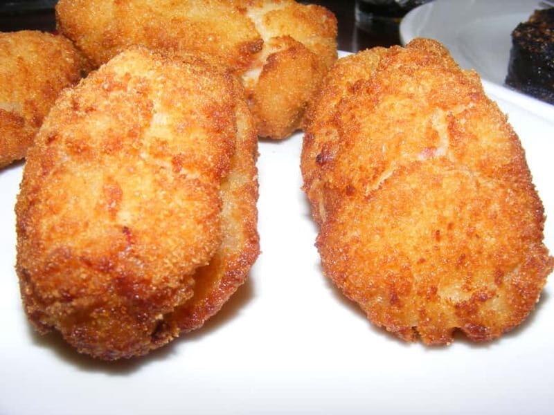 Personalised Traditional Madrid Night Tapas and Drinks Tour - Why this Madrid night tapas crawl feels personal (not scripted)