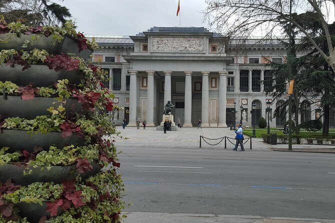 Prado Museum and Retiro Park Private Guided Tour - Price: What $355 Per Group Really Covers