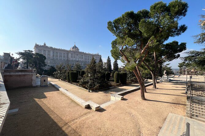 Prado Museum and Royal Palace Private Tour in Madrid - Where you end up: start at the palace zone, finish in the Prado
