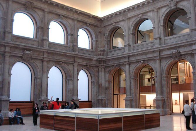 Prado Museum Private Tour with Skip-The-line & on Foot Pick-Up - Headsets and pacing: hearing the guide without straining