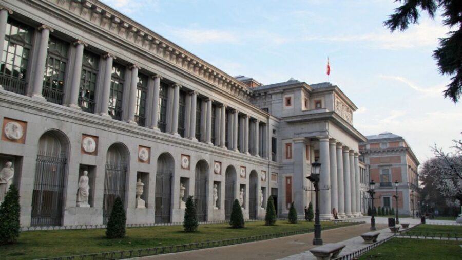 Prado Museum VIP tour with an art Expert, tickets included - Goya’s masterpieces and the Black Paintings focus