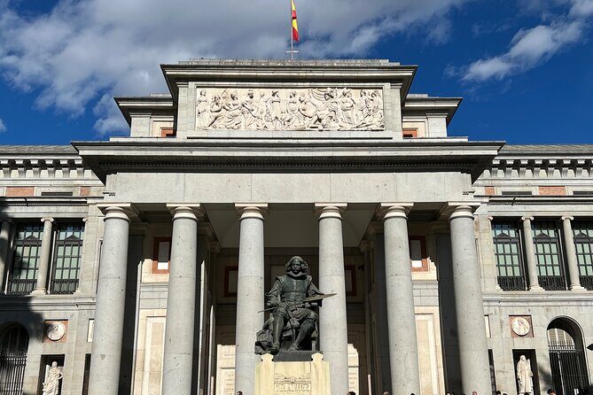Prado Museum VIP Tour with Drinks & Tapas - Huertas drinks and tapas: 3 drinks per person and at least two bar stops