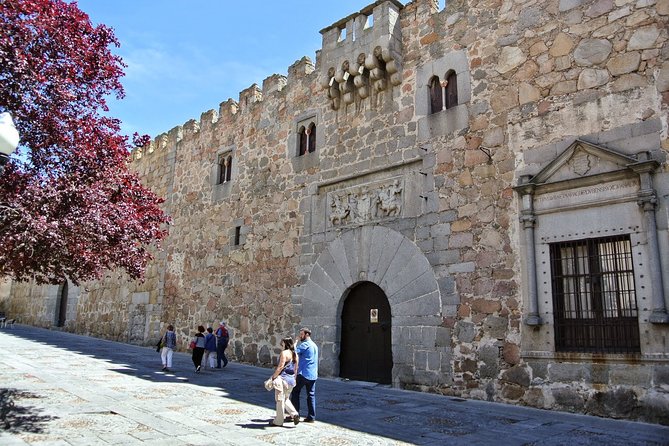 Private 3-hour Walking Tour of Avila with official tour guide - Jewish History Focus with Lucia: Markers, Gates, and Meaningful Stops