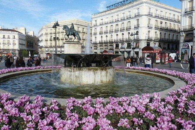 Private 4-hour City Tour of Madrid with Hotel pick-up - The guide factor: why official narration changes everything