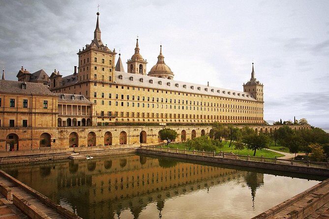 Private 8-hour Tour of Madrid + Escorial Monastery & Valley of the Fallen - What your professional guide does for you (beyond facts)