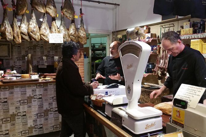 Private Food, Tapas & Wine Tour of Madrid with Customizable Menu All Included - The 6-hour flow: how Austrias, Plaza Mayor, and Las Letras fit together