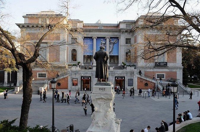 Private guided visit of Prado Museum of Madrid with official tour guide - Pickup and Meeting Point: Getting There Without Wasted Time