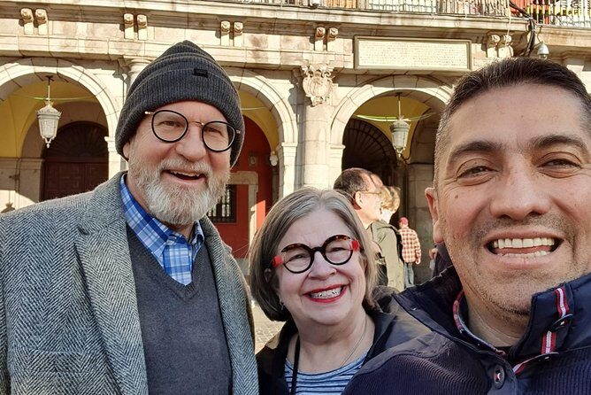 Private Half-Day Sightseeing in Madrid - Plaza Mayor in 10 minutes: where to stand for the classic view