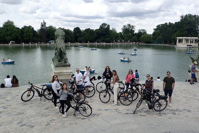 Private Madrid City Tour | Regular Bike/E-Bike | Groups from 32€ - How the guide connects 3,000 years of Madrid into one ride