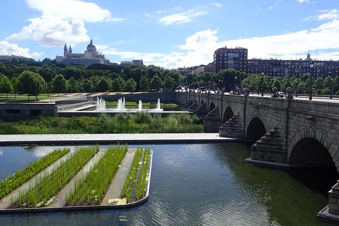 Private Madrid City Tour | Regular Bike/E-Bike | Groups from 32€ - Timing and pacing: what a 3-hour loop actually gives you