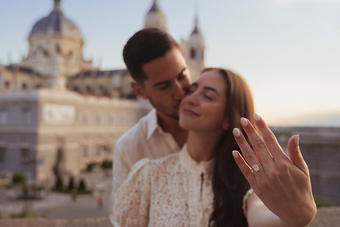 Private Photo Session Tour for Couples in Madrid - Key Things to Know Before You Go