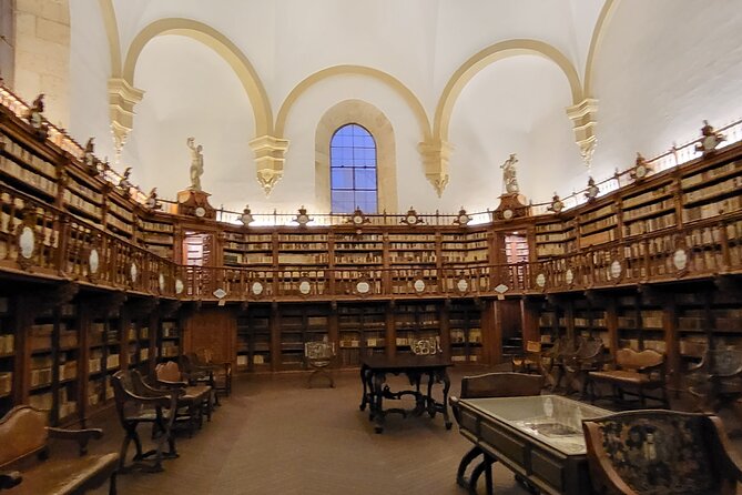Private Tour in Salamanca Universitaria - Stop 1: Inside the Universidad de Salamanca historical building