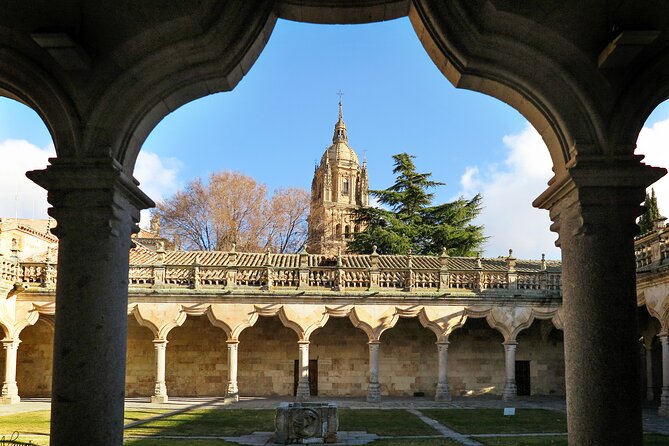 Private Tour in Salamanca Universitaria - Stop 4: Palacio de Anaya and university traditions you can picture