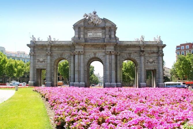 Private Tour: Madrid City Tour - Paseo de la Castellana to Salamanca: modern Madrid meets old-school class