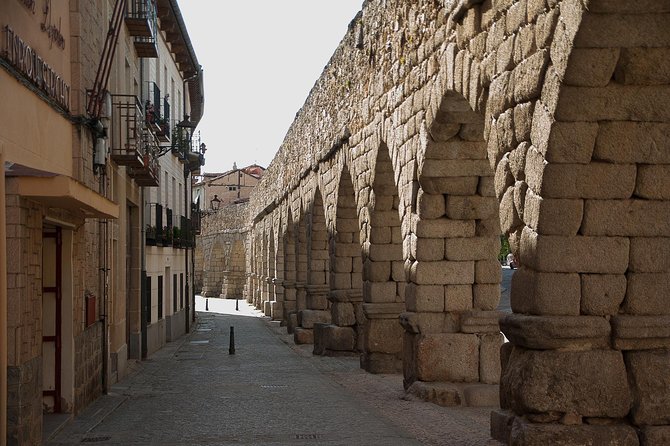 Private Tour: Segovia Day Trip from Madrid by High-Speed Train - How the Private Guide Shapes Your 3 or 5 Hour Walk