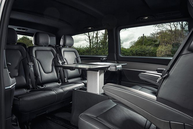 Private Transfer: Madrid to Madrid Airport MAD in Luxury Van - A Madrid to MAD transfer that removes the stress