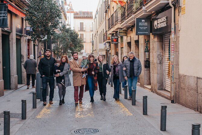 Private Vacation Photography Session with Photographer in Madrid - What you get after the shoot: your online gallery and high-res downloads