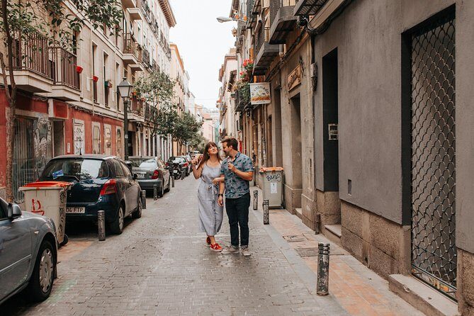 Private Vacation Photography Session with Photographer in Madrid - Price and value: is $325 a good deal for Madrid photos?