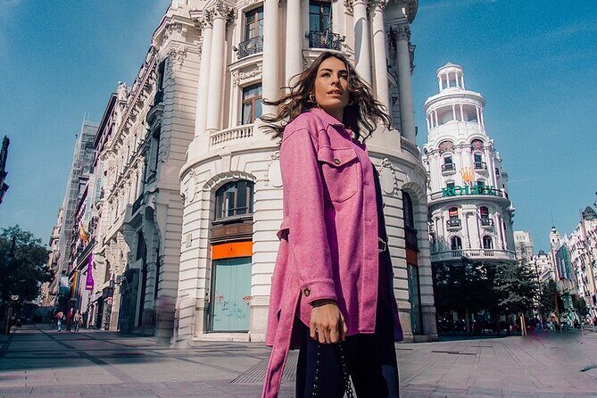 Private Vacation Photoshoot with Photographer in Madrid - Who this is best for in Madrid