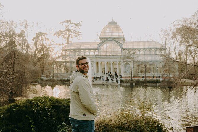 Private Vacation Photoshoot with Photographer in Madrid - Should you book this private photoshoot in Madrid?