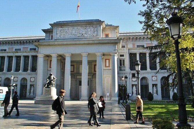 Private Visit to the Prado Museum - Meeting at Monument to Goya: Finding the Start Fast