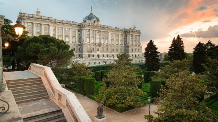 Private Visit to the Royal Palace and Walking Tour of Madrid - Entering the Royal Palace with skip-the-line access
