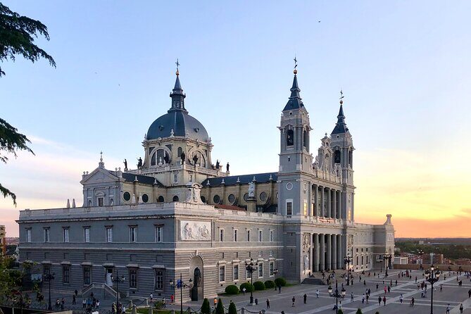 Private Walking Tour to Royal Palace and Old Town of Madrid - Entering the Royal Palace State Rooms and Royal Armoury
