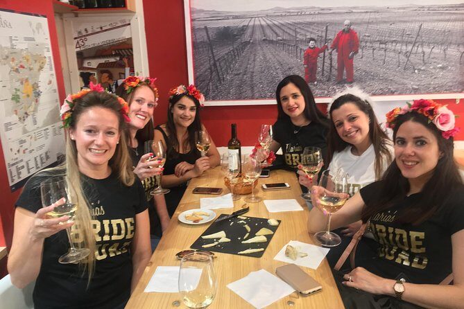 Private Wine & Gourmet Tapas Tour in Madrid with Sommelier - Meet Jimena in Plaza de Chueca and get your plan