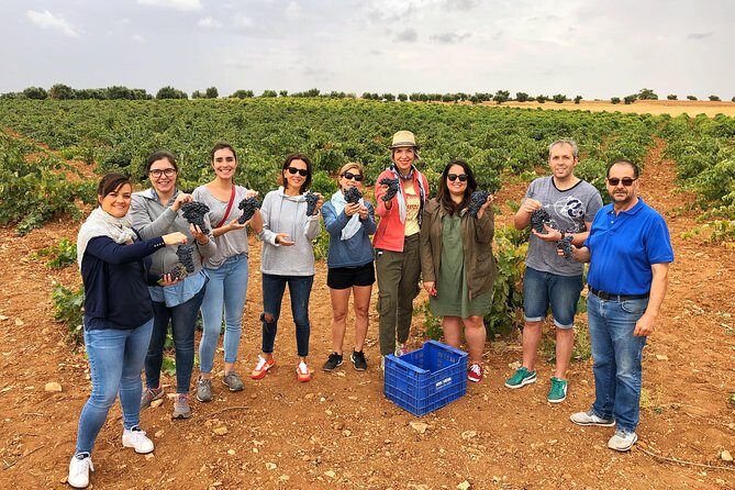 Private Winery Tour near Madrid with Sommelier (6-hour) - Stop 2 in Colmenar de Oreja: Clay Pots, Traditions, and a Very Spanish Tasting Lesson