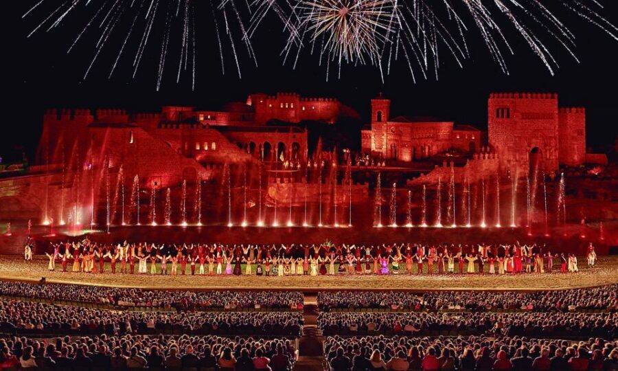 Puy du Fou España and El Sueño de Toledo Entry - Day shows through Spanish time: four performances, different moods