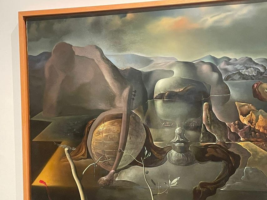 Reina Sofía Museum guided tour with ticket and skip the line - Old General Hospital to modern-art powerhouse: the building changes how you see it