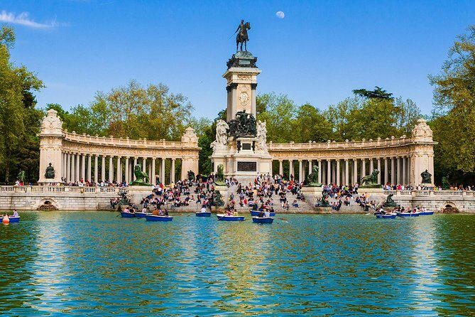 Retiro Park Walking Tour in Madrid - The Main Walk Through Parque del Retiro