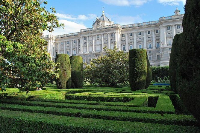 Royal Palace Guided Tour Small Group with Tickets - Timing, pacing, and group size: plan for the real day