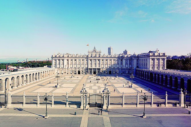 Royal Palace of Madrid Early Entrance Tour Skip-The-Line Ticket - Guides Matter: What Good Storytelling Looks Like Here