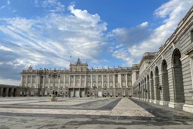 Royal Palace of Madrid Entry Ticket with Audioguide - Entering with skip-the-line access: how the flow really works