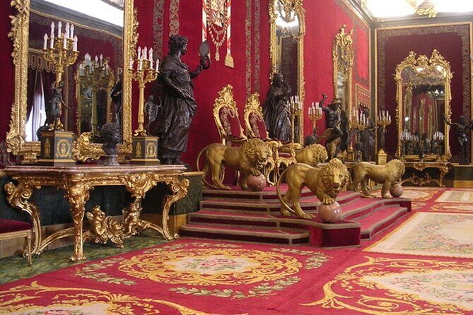 Royal Palace of Madrid Guided Tour and Flamenco Show with Tapas - Garden Views and the Palace Grounds Moment