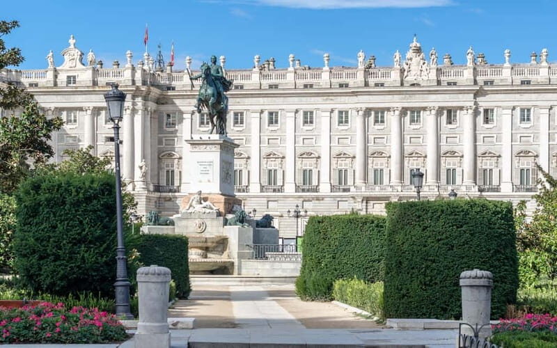Royal Palace of Madrid: Private tour with entrance included - Price and Value: $717 for Up to 9