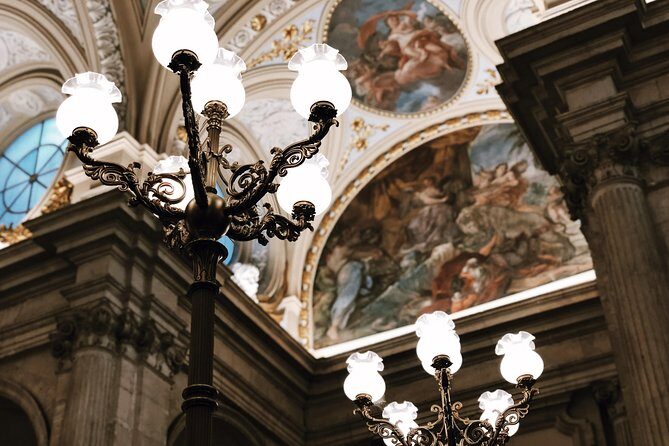Royal Palace & Old City Madrid Guided Tour Semi-Private 8ppl Max - Small group energy: why max 8 changes the feel
