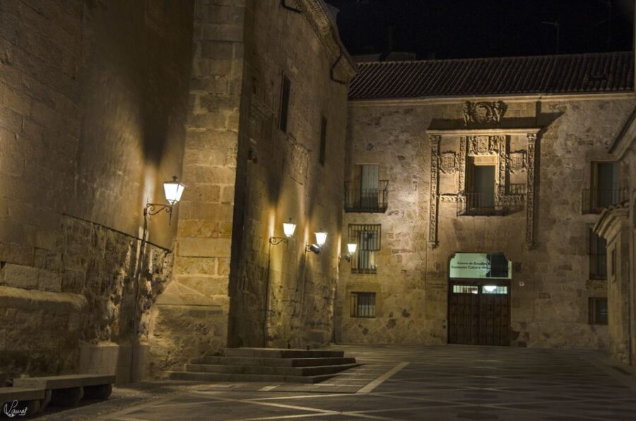 Salamanca: Legends and Stories Private Night Walking Tour - Cave of Salamanca: Where the Legends Feel Personal