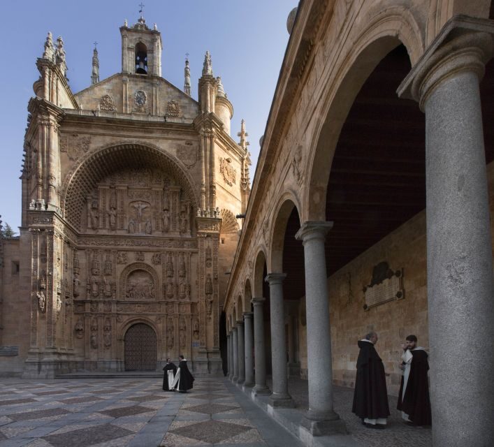 Salamanca: Local Legends Evening Walking Tour in Spanish - Value check: is $14 worth it for all this?