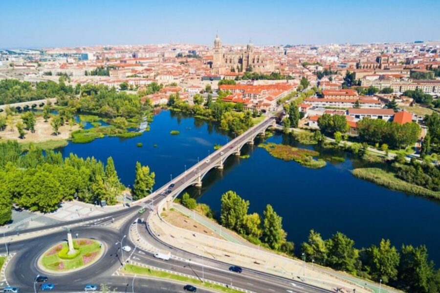 Salamanca: Private Walking Tour with a Local Guide - Key points to know before you go