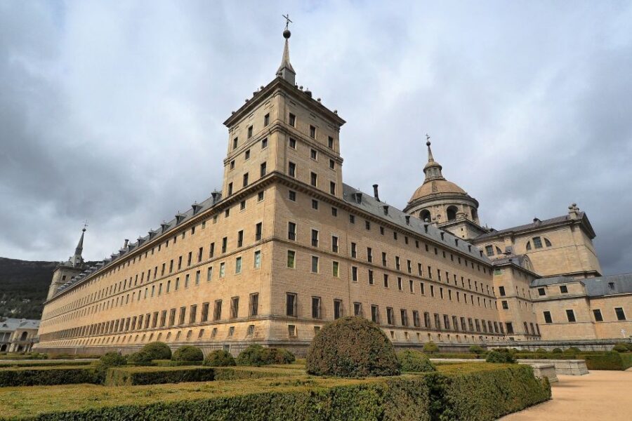 San Lorenzo de El Escorial: Monastery and Site Guided Tour - Key things to know before you go