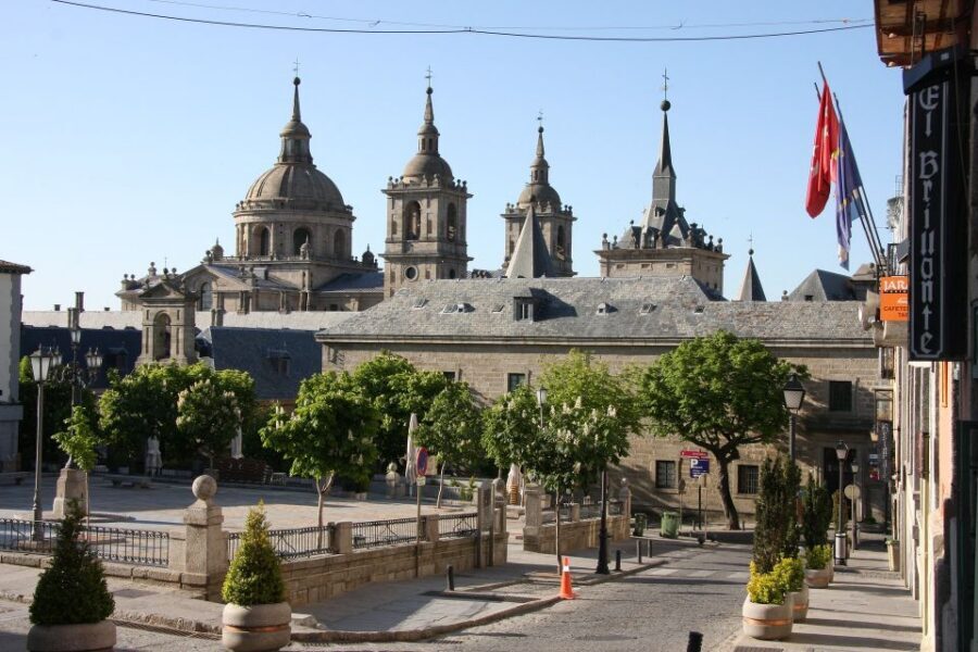 San Lorenzo de El Escorial: Monastery and Site Guided Tour - How the tour flows: what you’ll do in those 2 hours