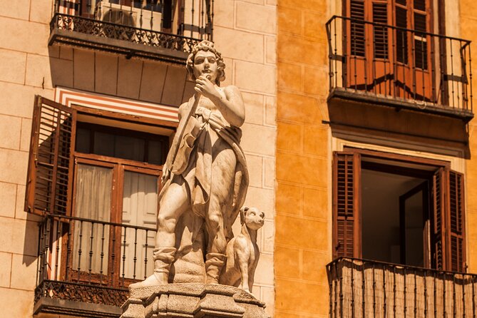 Secrets of Madrid Small Group Tour - Basilica de San Miguel: the Baroque that feels theatrical