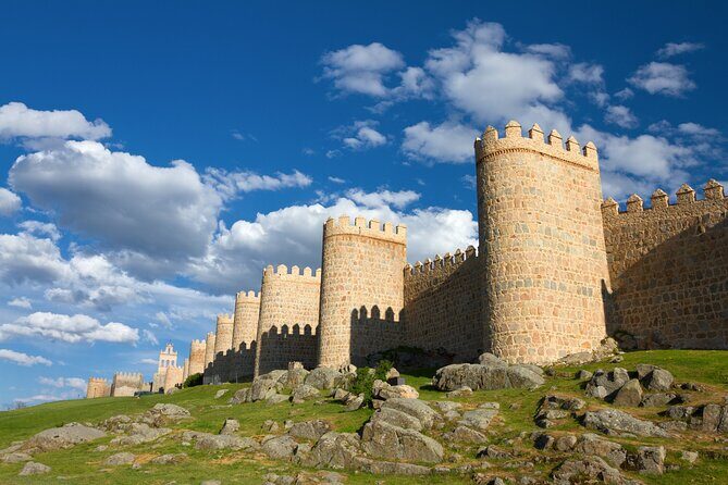 Segovia and Avila Guided Tour and Flamenco Show in Madrid - Ávila’s medieval wall feel and the Saint Teresa storyline
