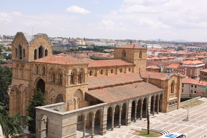Segovia and Avila Private Tour with Lunch and Hotel Pick up from Madrid - The transition day: trading walls for aqueducts in Segovia