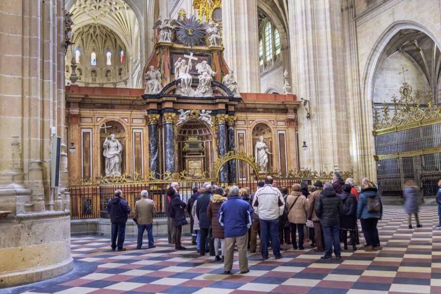 Segovia Cathedral Entrance Ticket - Entering the Cathedral: Gothic Architecture You Can Follow at Your Own Pace
