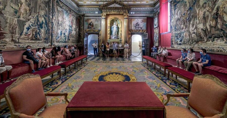 Segovia Cathedral Guided Tour - The Route Inside: 21 Chapels, Cloister, and 4 Exhibition Halls