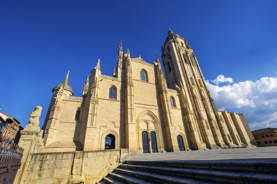 Segovia: Cathedral Tower Guided Tour - Booking tips that make the day smoother